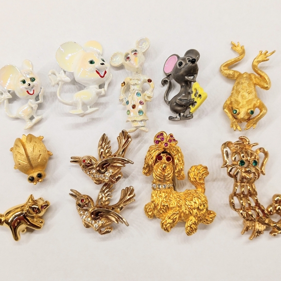 Jewelry - Vintage Jewelry Lot Of Critters Dog Pins